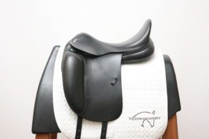 Used Amerigo Cervia 17.5M Dressage Saddle SN: N1986103