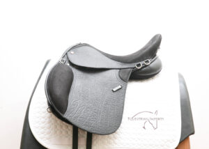 Lovatt & Ricketts Rubicon DF Endurance Saddle 17MW SN 21617 Inv 7018