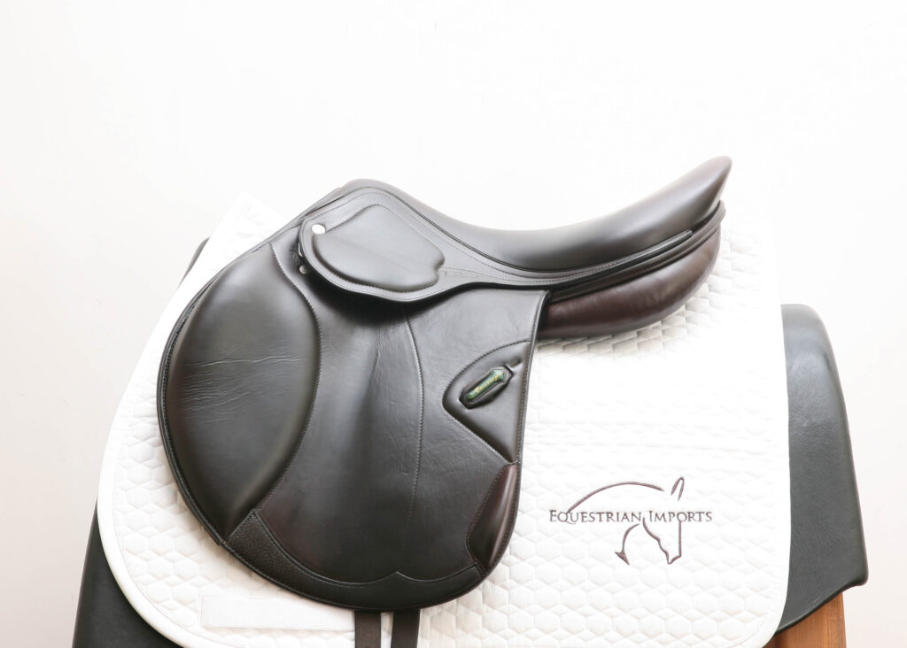 Amerigo Deep Jump Event 17.5 +2 Monoflap Saddle SN L065720722 Inv 7026