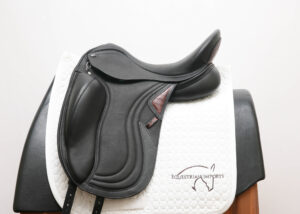 PDS Brioso Monoflap 17W Dressage Saddle SN 241200057 Inv 5984