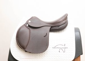 Prestige Paris 2D 17 34 Jump Saddle SN 08371125 Inv 7065